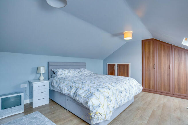 Bedroom 2.1