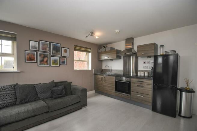 Kitchen Diner / Lounge