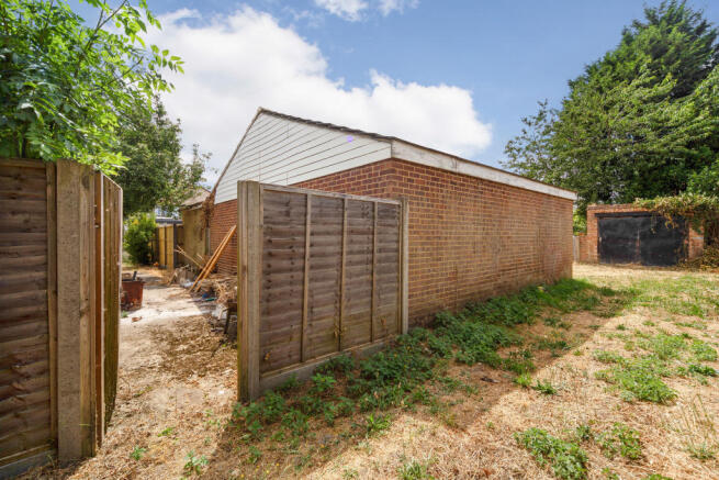 Waltham Avenue 07