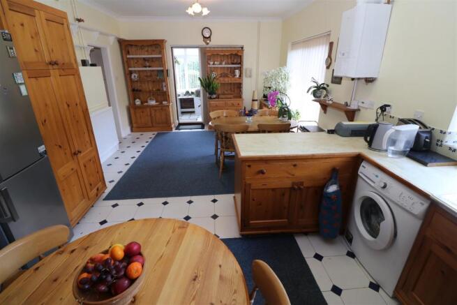 Kitchen / Dining Room