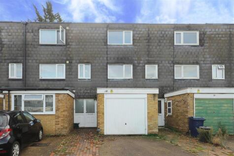 Greatfields Drive, Hillingdon, UB8