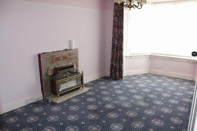 FRONT LOUNGE