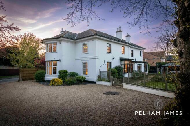 West Cottage, Bourne