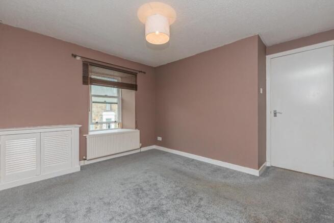 9. Bedroom 1 (2).jpg