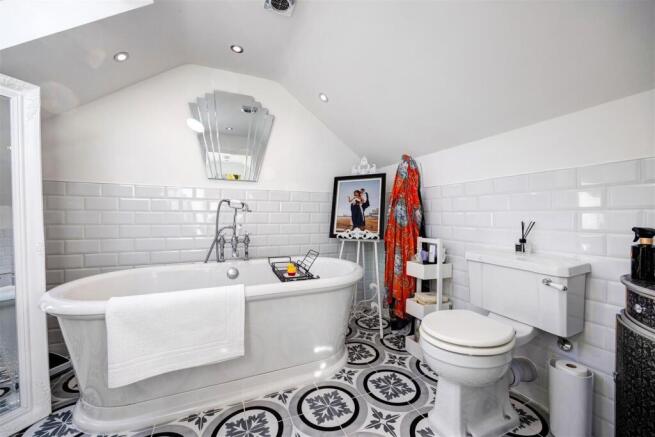 En-suite Bathroom