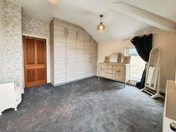 2 bed Semi-Detached for sale Image 7