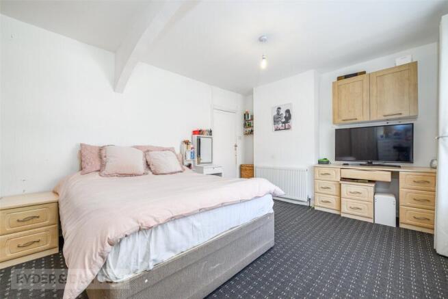 3 bed Terraced for sale Image 11