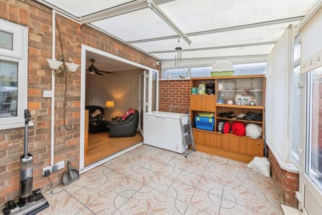 3 bed Semi-Detached for sale Image 11