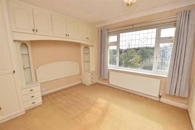 BEDROOM 1 (FRONT)
