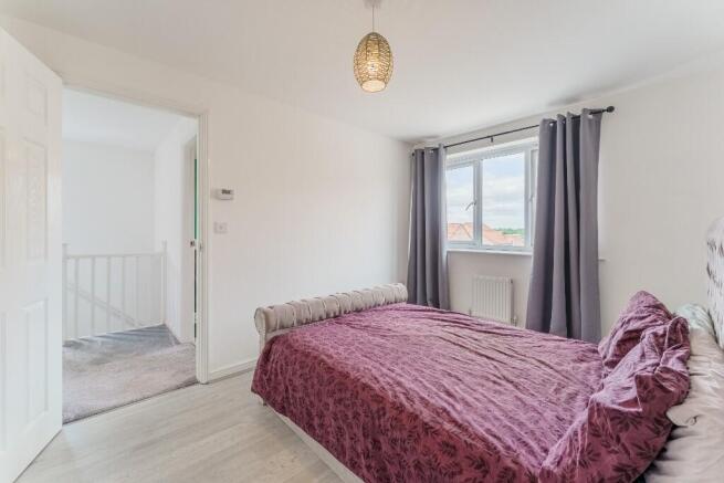 4 bed Detached for sale Image 12