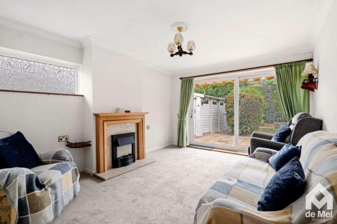 Rosefield Crescent, Tewkesbury photo 5