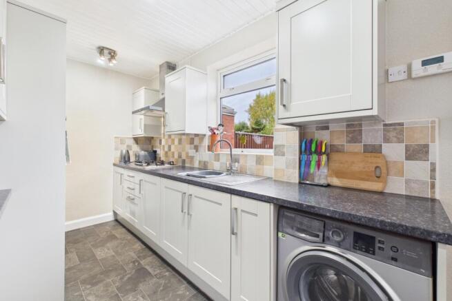 2 bed Semi-Detached for sale Image 5