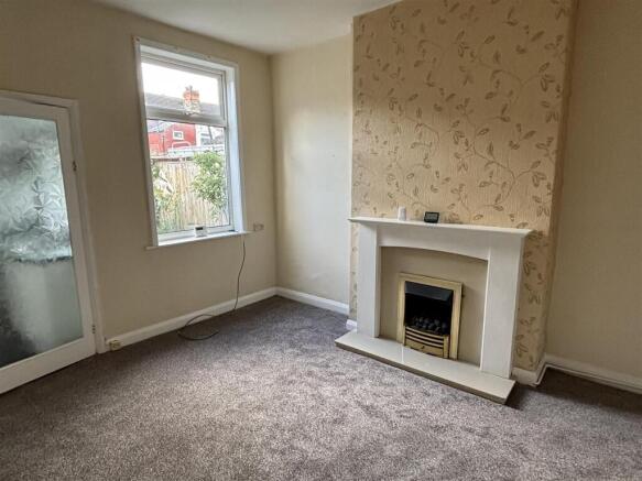 3 bed Terraced for sale Image 8
