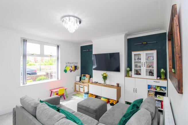 2 bed Semi-Detached for sale Image 4
