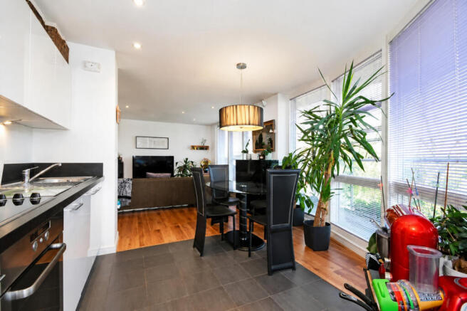 Clayponds Lane, Brentford, TW8 photo 4