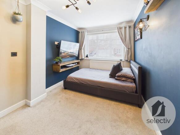 5 bed Detached for sale Image 11