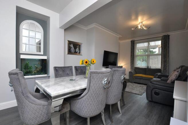 6 bed Semi-Detached for sale Image 9