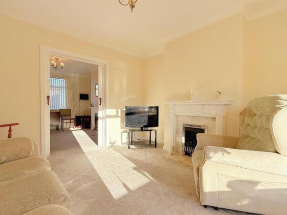 3 bed Semi-Detached for sale Image 6