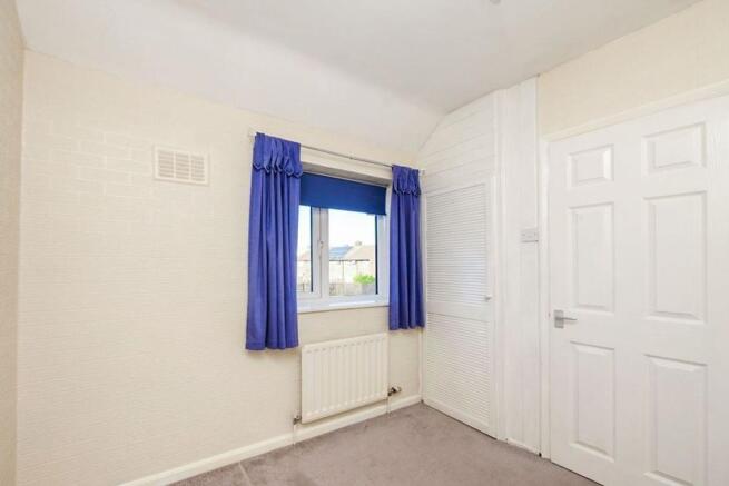 3 bed Terraced to rent Image 8