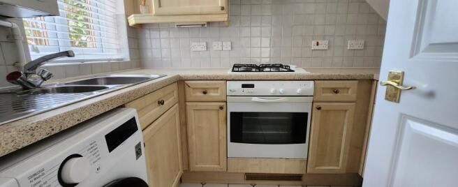 Kitchen 1.jpg