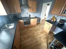 4, Mansfield Close, Tamworth B79 7YE