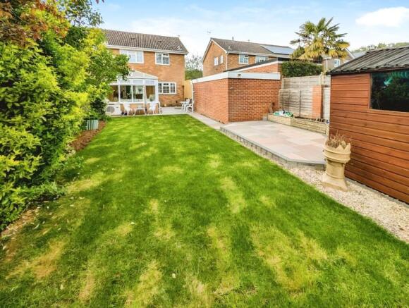 32 Dorset Way photo 13.jpg
