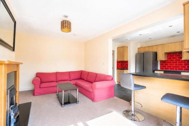 7 bed Semi-Detached for sale Image 4