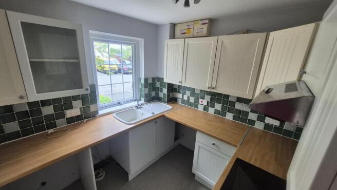 14CC - Kitchen 3.jpeg