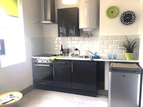 Kitchen (Main)