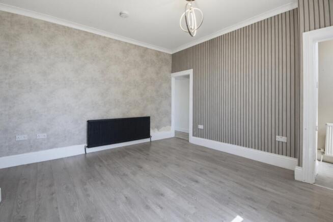4 bed Semi-Detached for sale Image 5