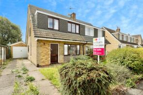 52, Ambleside Crescent, Sprotbrough, Doncaster DN5 7PS