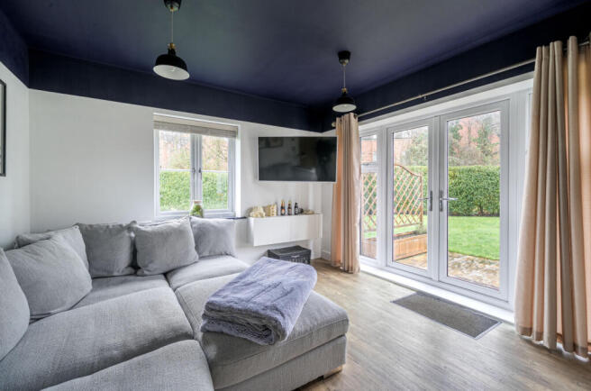 1404080-12-69789e...