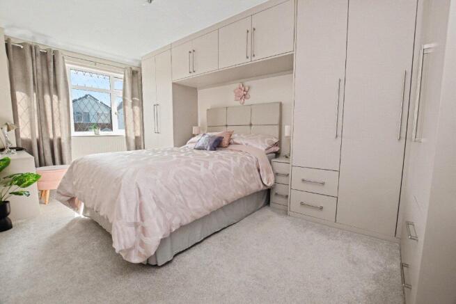 3 bed Detached for sale Image 6