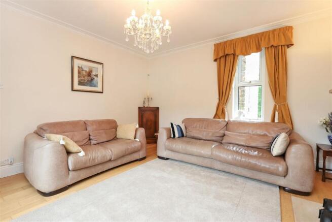 Sitting Room2.jpg