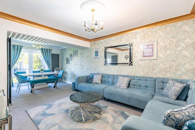 4 bed Semi-Detached for sale Image 8