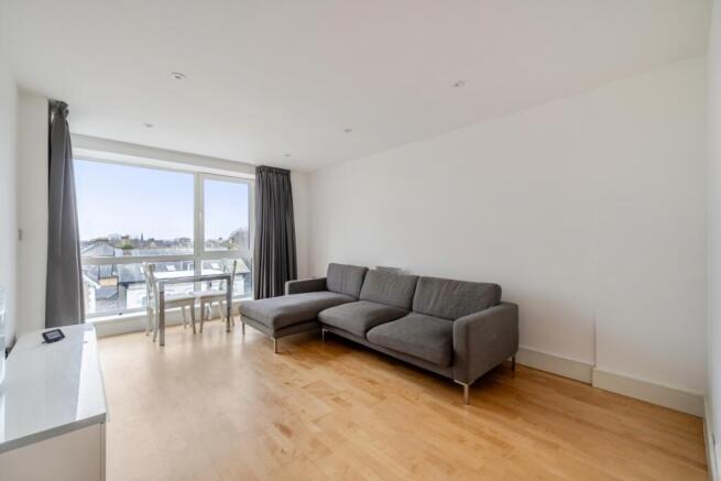 1414639-6-698db65...