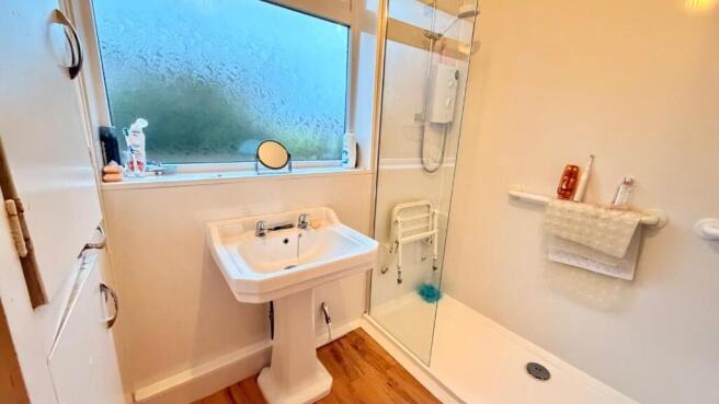 2 bed Detached Bungalow for sale Image 7