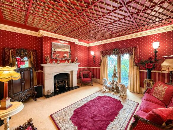 4 bed Detached for sale Image 8