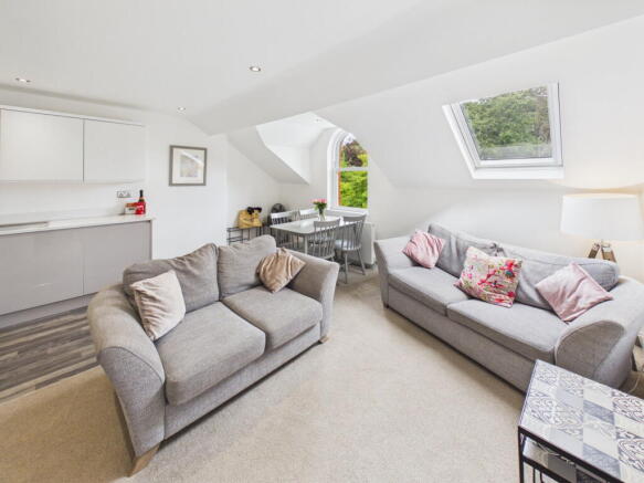 2 bed Flat for sale Image 3