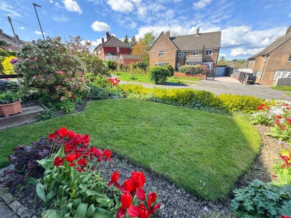 FRONT GARDEN