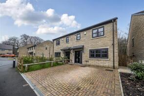 34, Creek View, Wheatley, Halifax HX3 5FJ