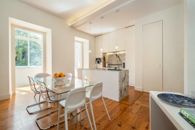 Elegant T2+2 Flat, 40m2 Terrace, Liberdade, Lisbon