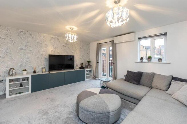 4 bed Town House for sale Image 8