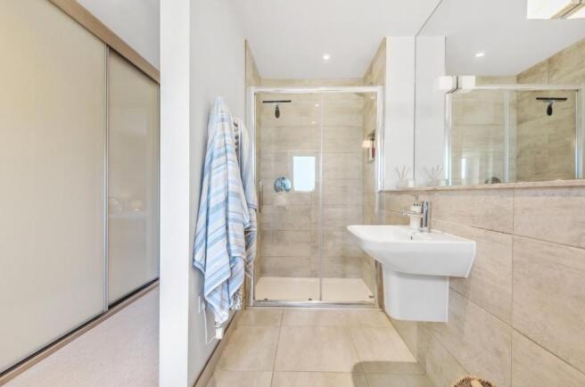 En-Suite Shower