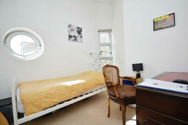Photo 8