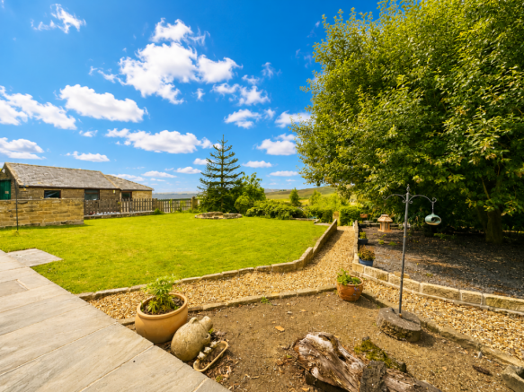 4 bed Farm House for sale Image 5