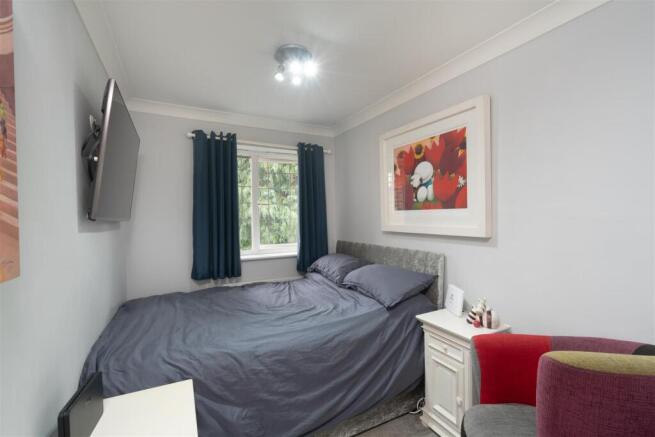 3 bed Terraced for sale Image 7