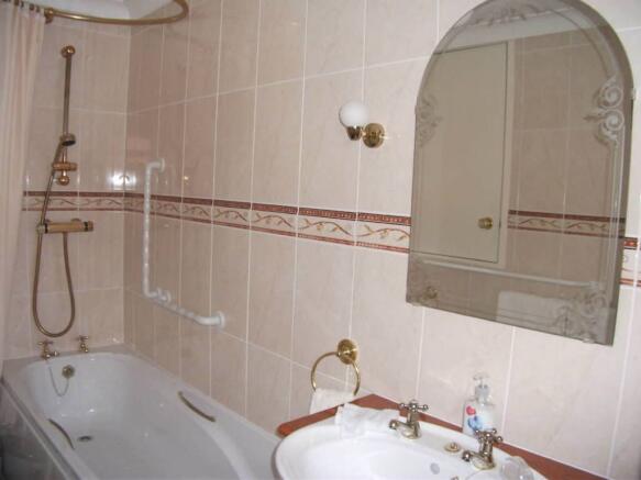 Photo 6