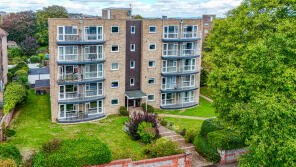 Flat 15, 18 Mirasol, Granville Road, Eastbourne BN20 7HE