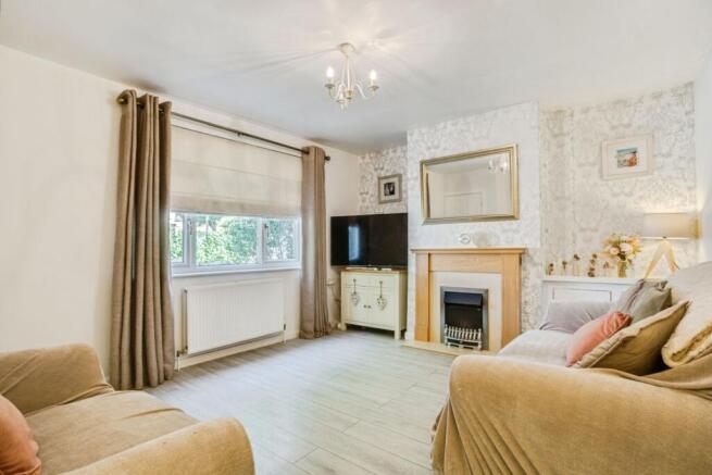 3 bed Semi-Detached for sale Image 5